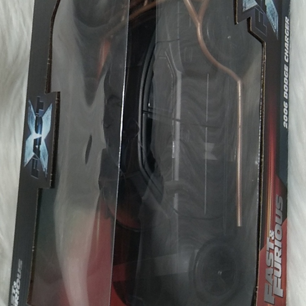 NWT XFAST Jada Fast & Furious 2006 Dodge Charger Scale 1/24 - Picture 3 of 12